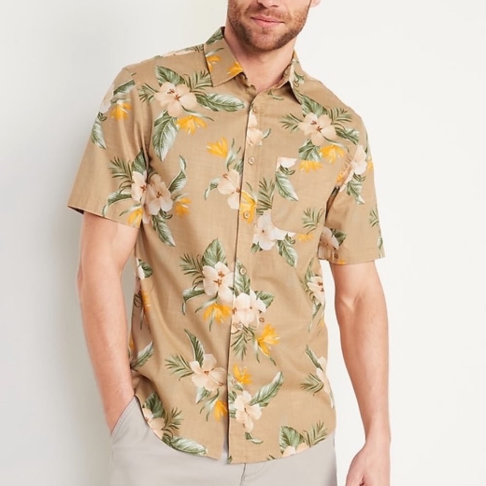 Old Navy Men’s Hawaiian 🌺 print shirt